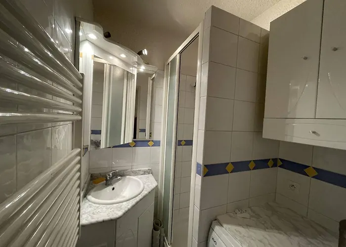 Apartment T2 A Avec Balcon Et Parking - Fr-1-804-43